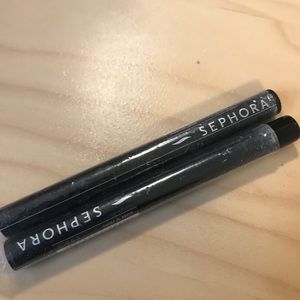 2 lip brushes